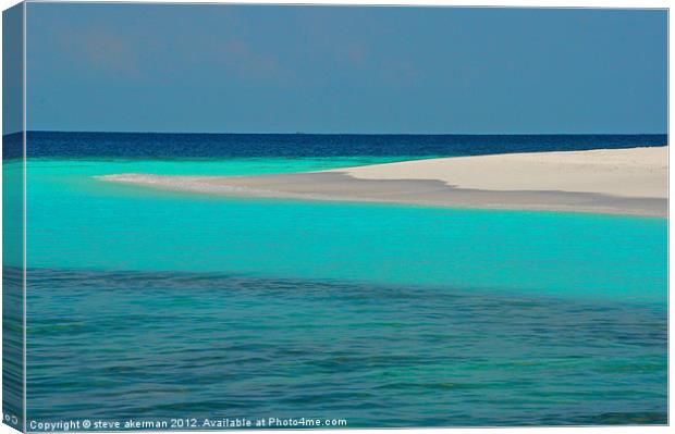 Angaga beach Maldives Canvas Print by steve akerman