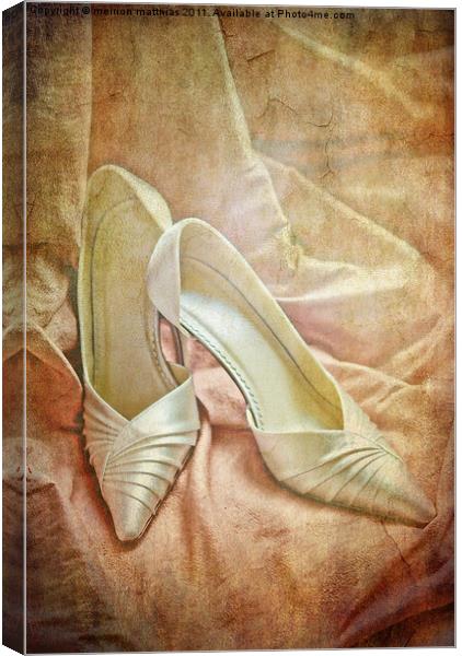 vintage wedding shoes Canvas Print by meirion matthias