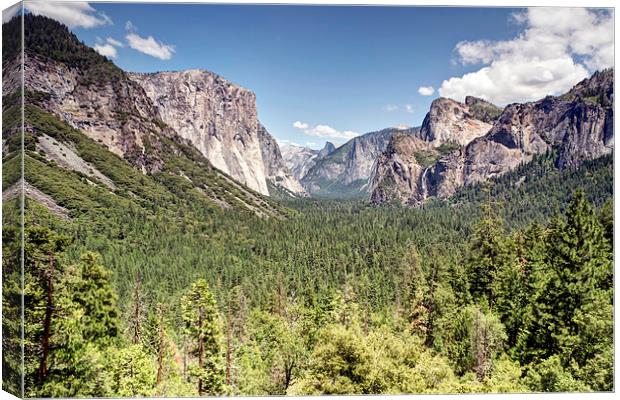 Tunnel View Yosemite Canvas Print by Chris Frost