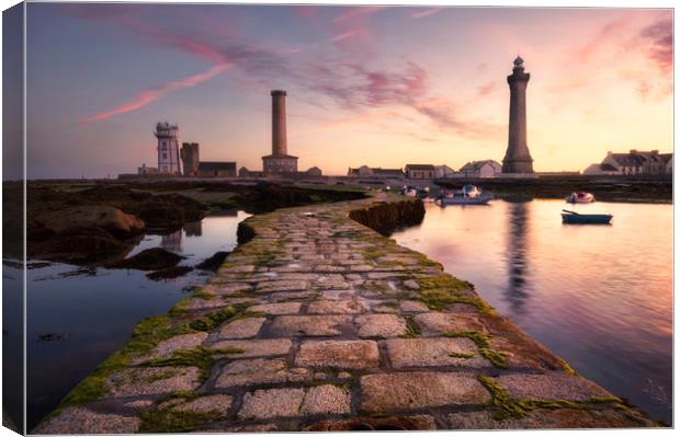  Phare d'Eckmühl Canvas Print by Chris Frost