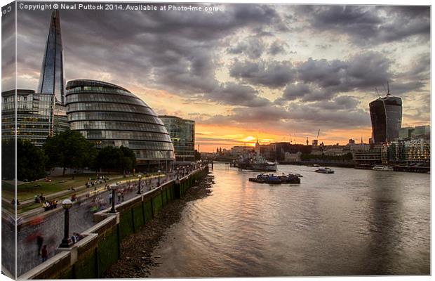  Sunset & Shard Canvas Print by Neal P
