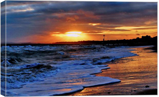 Boscombe Sunset Canvas Print by Phil Clements