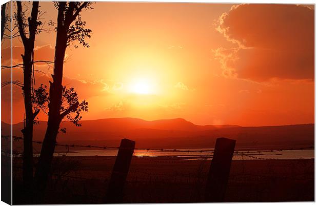 sunset in las frailes Canvas Print by john kolenberg