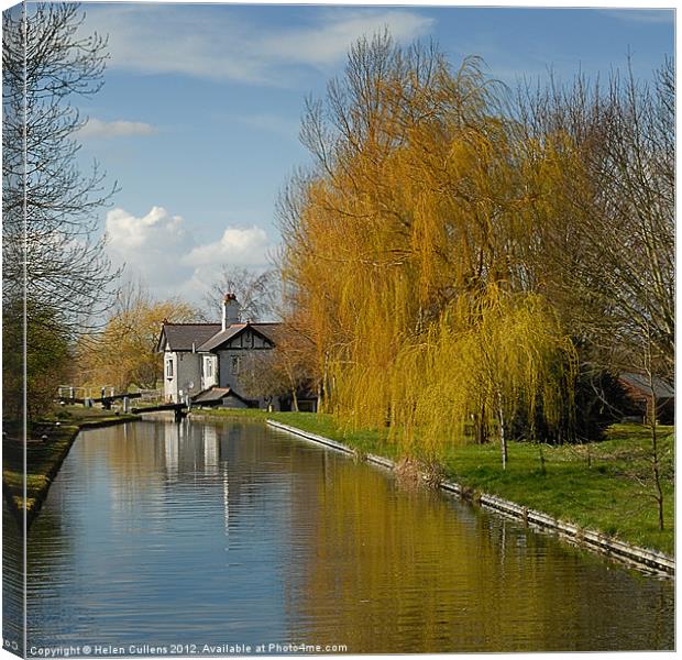 LOCK KEEPER'S COTTAGE Canvas Print by Helen Cullens