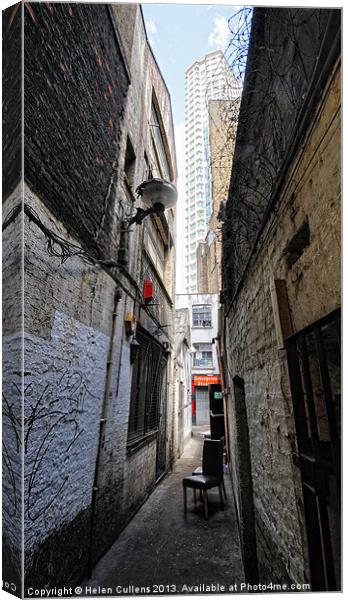 ALLEY & CENTREPOINT Canvas Print by Helen Cullens