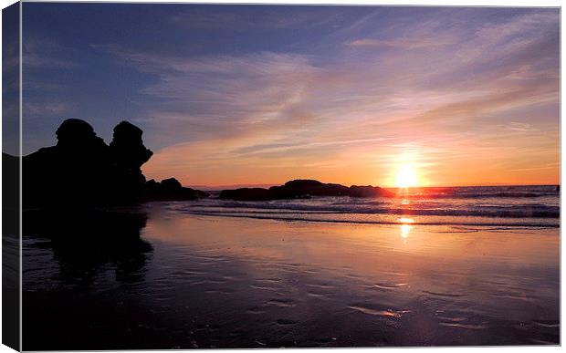  Porthtowan Sunset Canvas Print by Laura McGlinn Photog