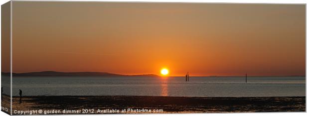 A gloriously colourful solent sunset Canvas Print by Gordon Dimmer