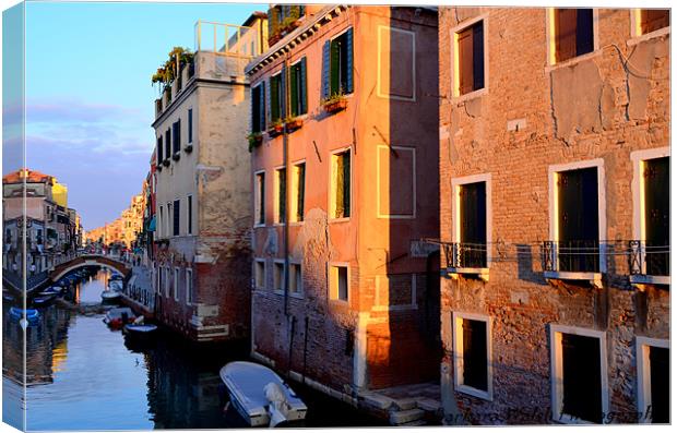 Castello Canvas Print by barbara walsh