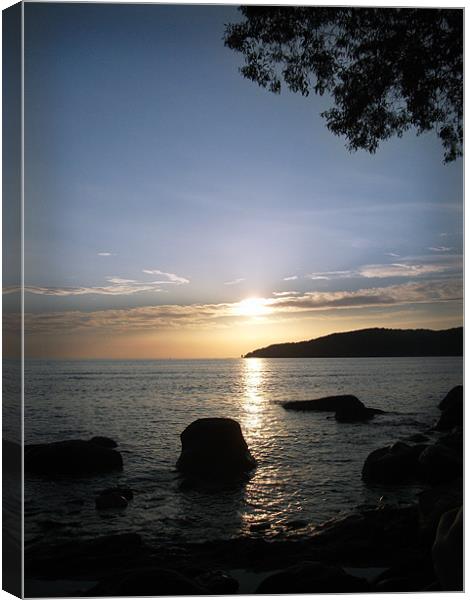 Borneo - TAR island sunset Canvas Print by Sophie Carter-Bloor