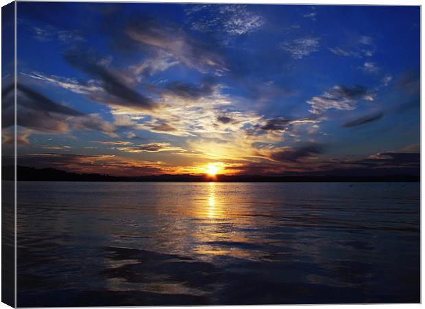 Sunset on The Firth of Forth. Canvas Print by Kevin Dobie