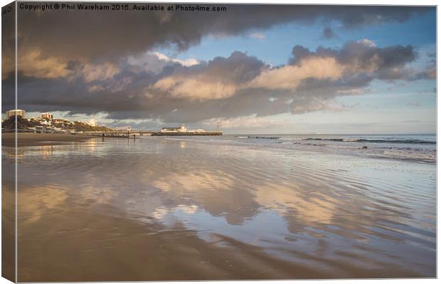  Reflecting on the beach Canvas Print by Phil Wareham
