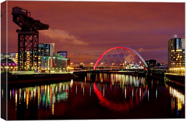 Squinty Bridge Glasgow Canvas Print by Donald Parsons