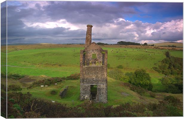 The Wheal Betsy engine house Canvas Print by kevin wise