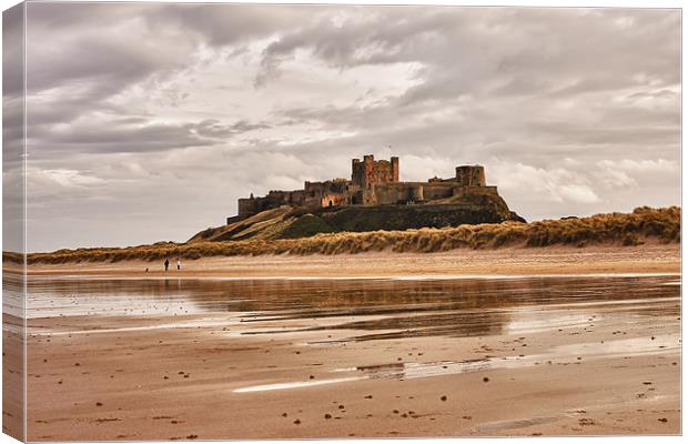 Bamburgh Castle Canvas Print by kevin wise