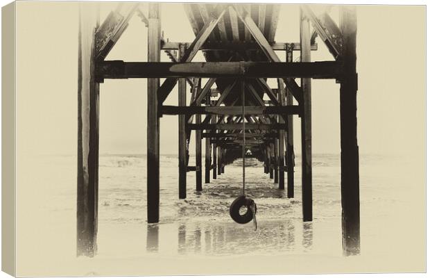 Steetley Pier  Canvas Print by kevin wise