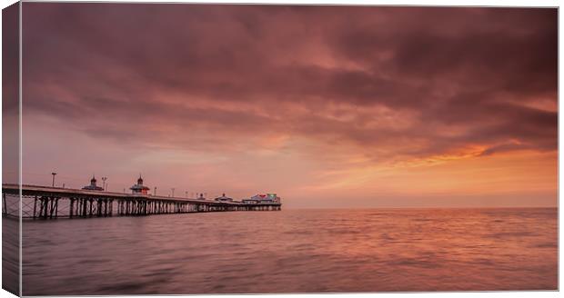 Blackpool Pier Sunset Canvas Print by stuart bennett