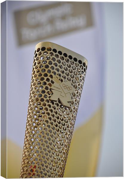 Olympic Torch, London 2012 Canvas Print by Ian Cocklin
