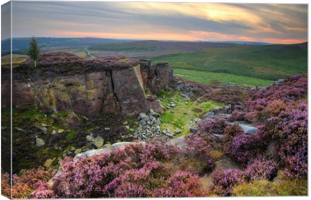 Burbage Edge 12.0 Canvas Print by Yhun Suarez