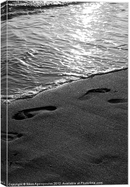 footprints on the sand Canvas Print by Alfani Photography