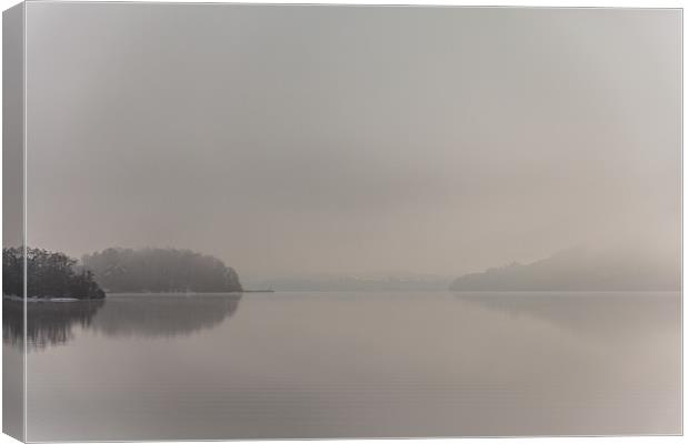 Morning mist Canvas Print by Gary Finnigan