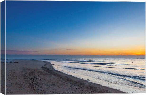 Alnmouth sunrise Canvas Print by Gary Finnigan