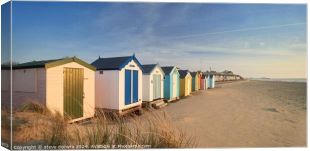 Southwold Beach Huts at Dawn Canvas Print by steve docwra