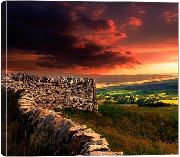 Red sky at night, shepherds delight. Canvas Print by Alan Mattison