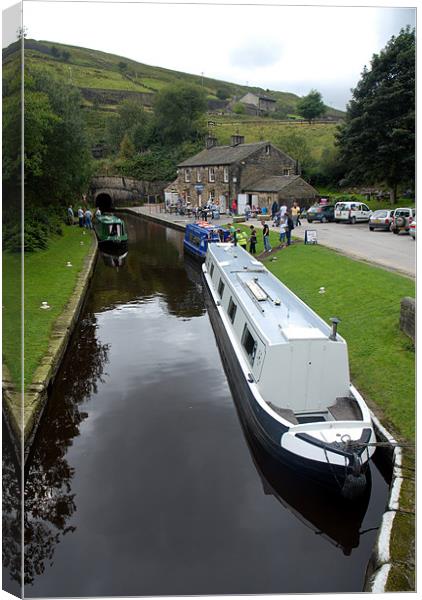 STANDEDGE TUNNEL IN MARSDEN Canvas Print by JEAN FITZHUGH