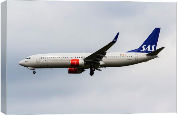 Scandinavian Airlines Boeing 737 Canvas Print by David Pyatt