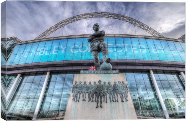Bobby Moore Statue Wembley Stadium Canvas Print by David Pyatt