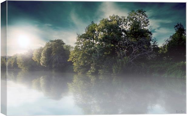  MORNING MIST Canvas Print by Rob Toombs