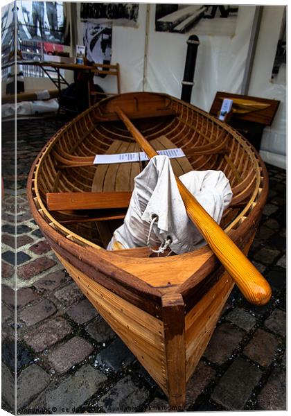 Small sailing vessel. Canvas Print by Lee Daly