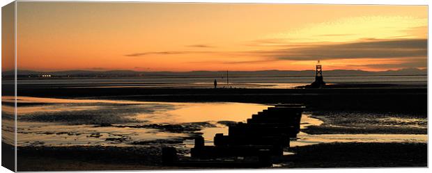 sunset at another place Canvas Print by sue davies