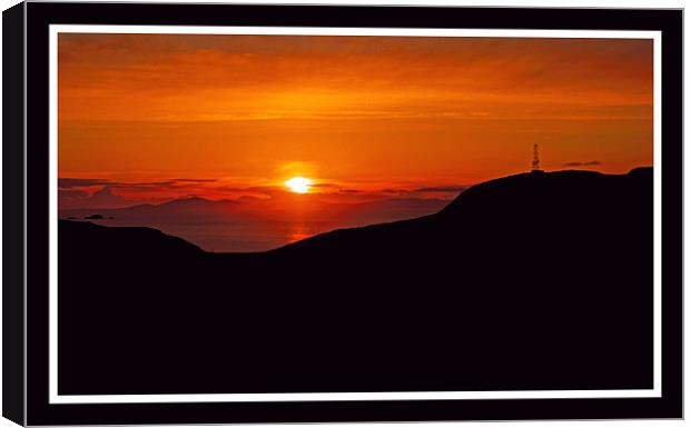 A Skye sunset Canvas Print by jane dickie
