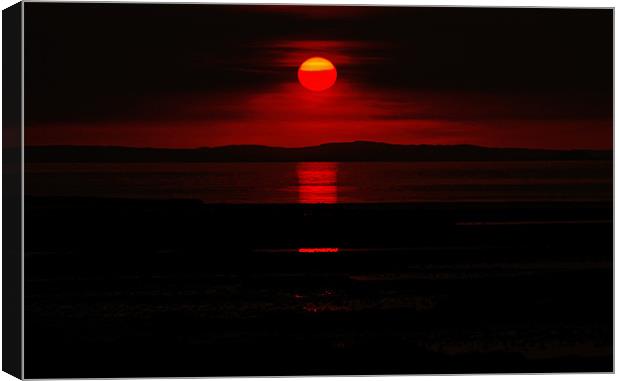 red sky at night Canvas Print by jane dickie