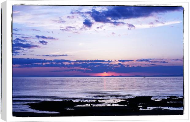 calm sea and sunset Canvas Print by jane dickie