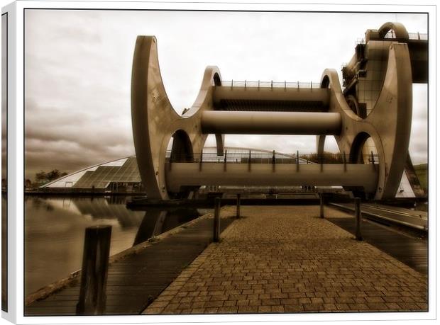  Falkirk wheel in motion Canvas Print by jane dickie