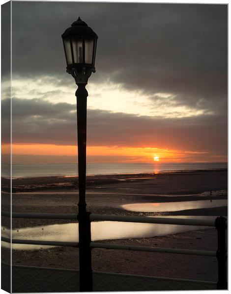 DAYS END WORTHING BEACH Canvas Print by Clive Eariss