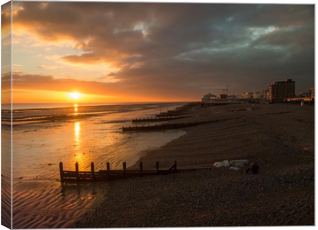 Worthing Sunset Sussex Canvas Print by Clive Eariss