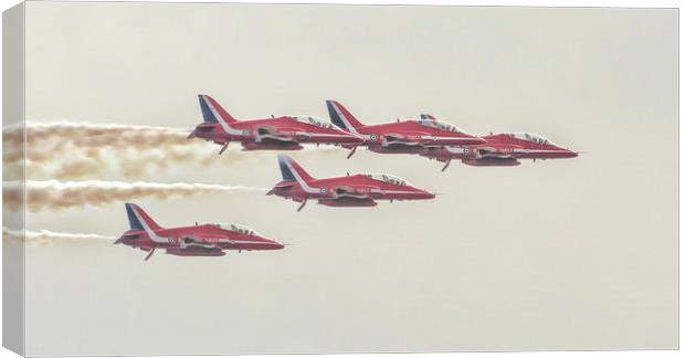 Red Arrows Flyby Canvas Print by Fraser Hetherington
