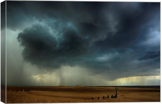 Storm clouds over Wells beach 2 Canvas Print by Mark Bunning