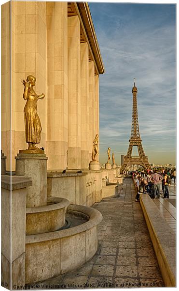 View of the Eiffel Tower Canvas Print by Vinicios de Moura