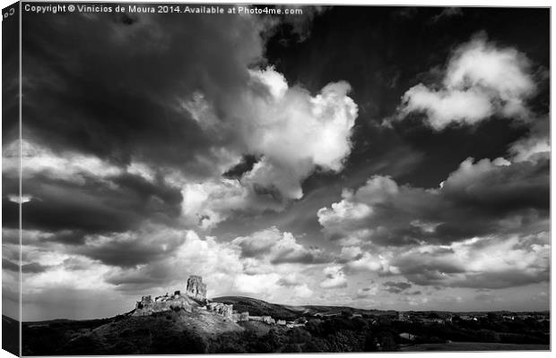 Cloudy day over Corfe Castle Canvas Print by Vinicios de Moura