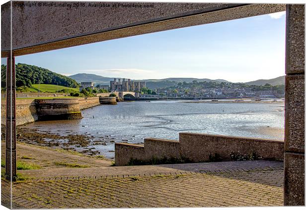 Conwy Castle Canvas Print by Rick Lindley