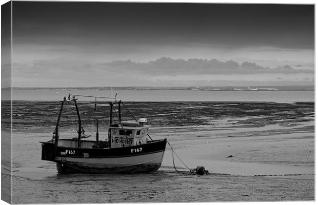 Waiting for the tide Canvas Print by Zechariah Richardson