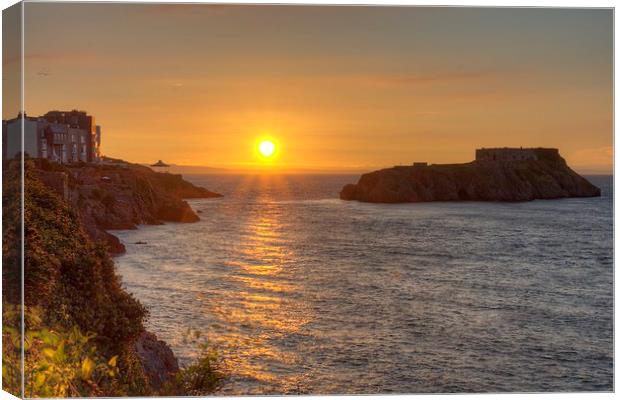Sunrise over Tenby Canvas Print by nick hirst
