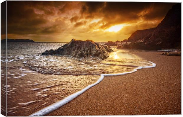 Breakthrough at Leas Foot Canvas Print by mark leader
