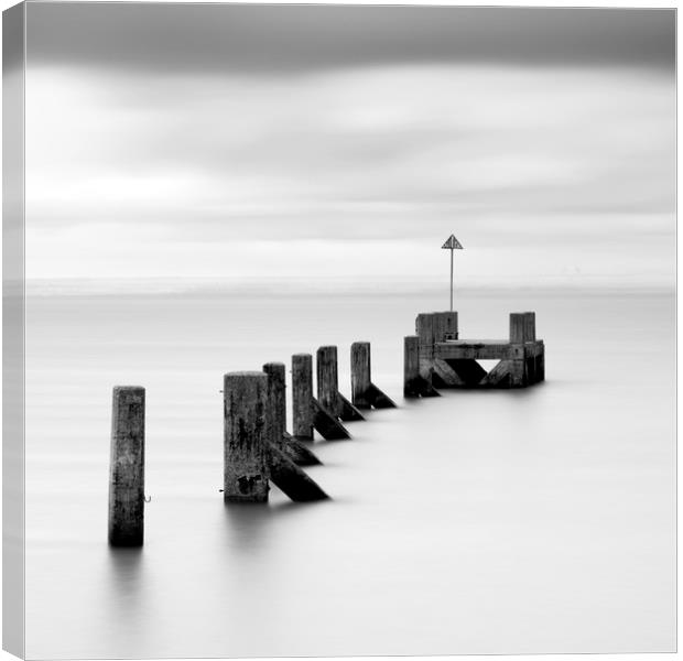 Southend in mono - Square frame Canvas Print by mark leader