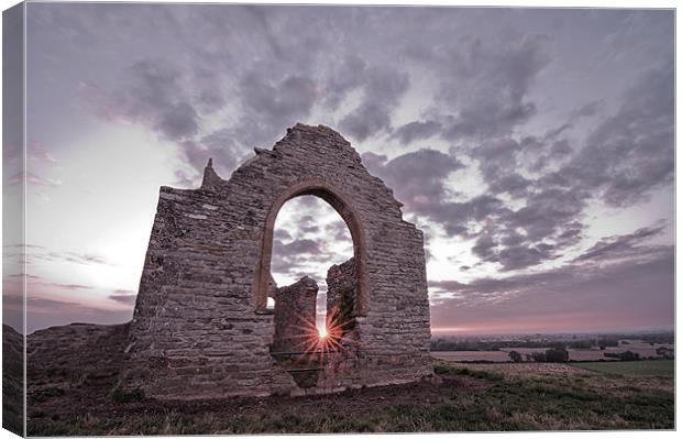 Final rays for the day Canvas Print by mike Davies