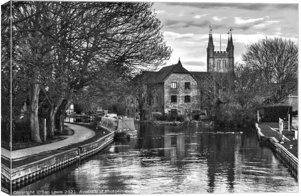 The River Kennet at Newbury  Canvas Print by Ian Lewis